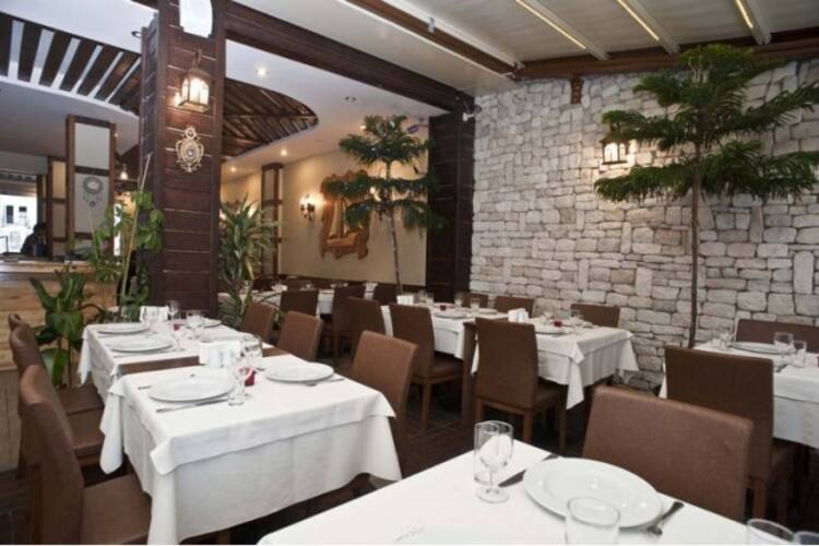 Bahceli Meyhane Taksim Istanbul